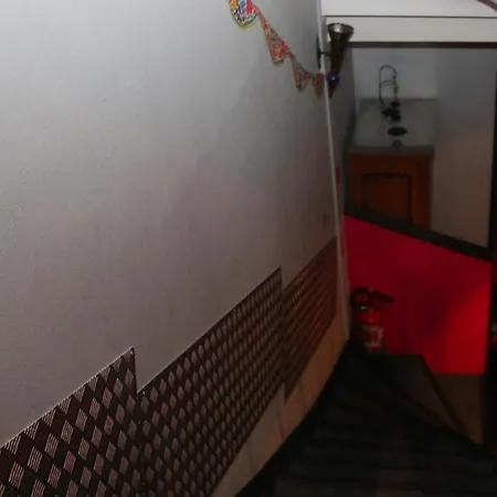 兰斯拉丁中心酒店 酒店