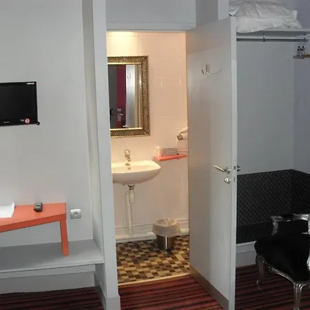 Latino Centre Hotel