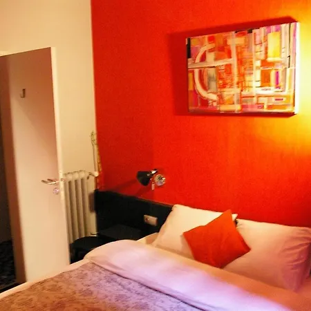 Latino Centre Hotel 2*