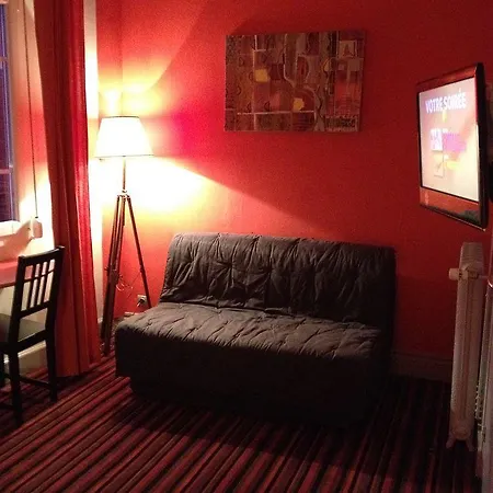 Latino Centre Hotell Reims