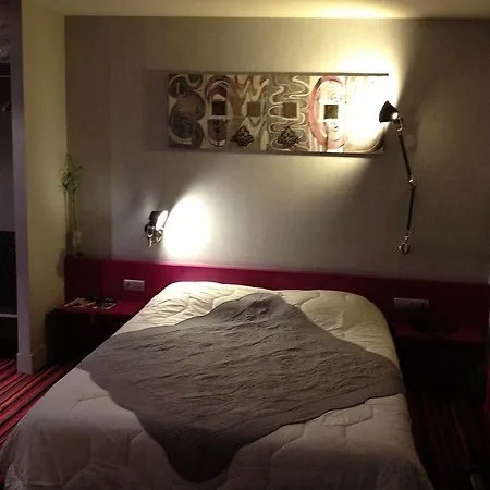 Latino Centre Hotell 2*