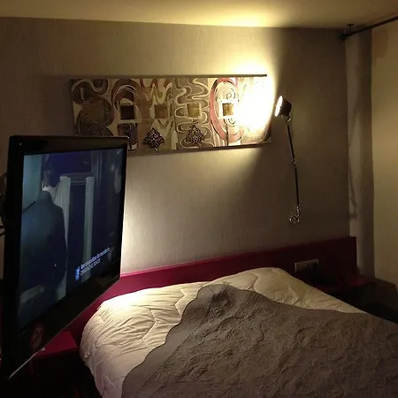 Latino Centre Hotel Reims