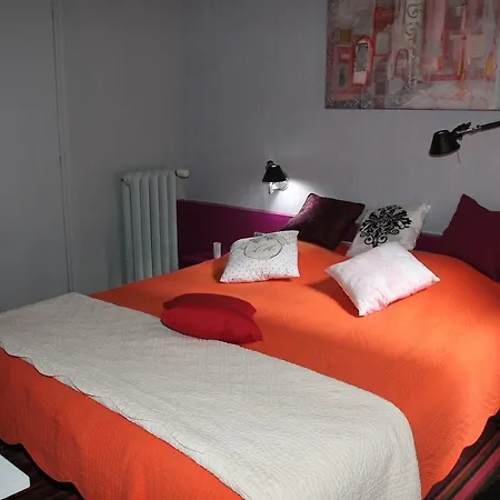 Latino Centre Hotell Reims
