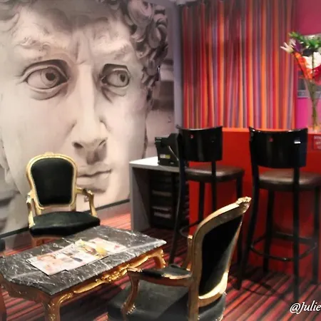 Latino Centre Hotel 2*