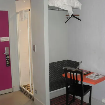 Latino Centre Hotel 2*