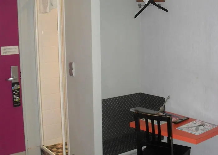 兰斯拉丁中心酒店 酒店 2*